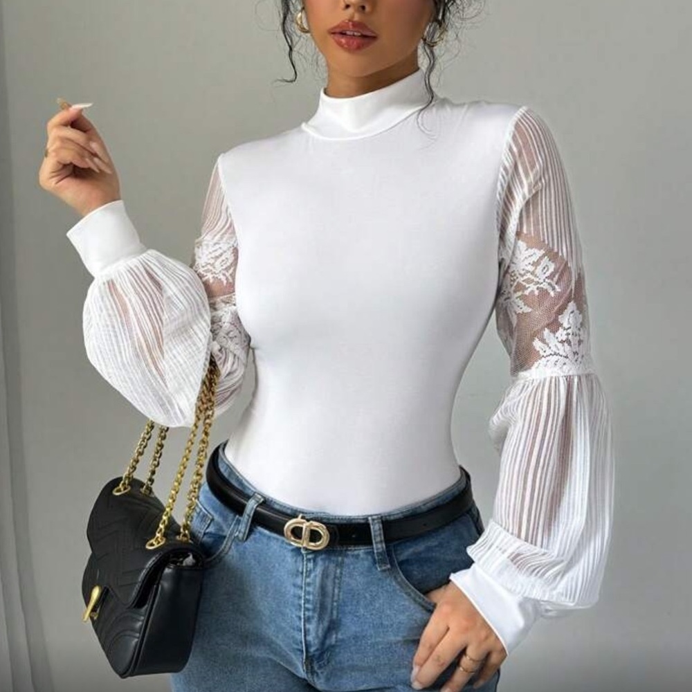 Elegant White Floral Lace Sleeve Women's Body’s Top
